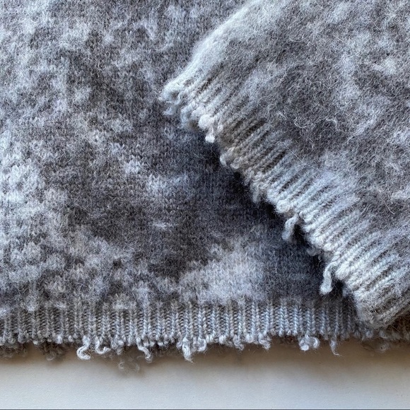 AMIRI cropped cashmere blend gray python print long sleeve pullover sweater - Picture 8 of 11